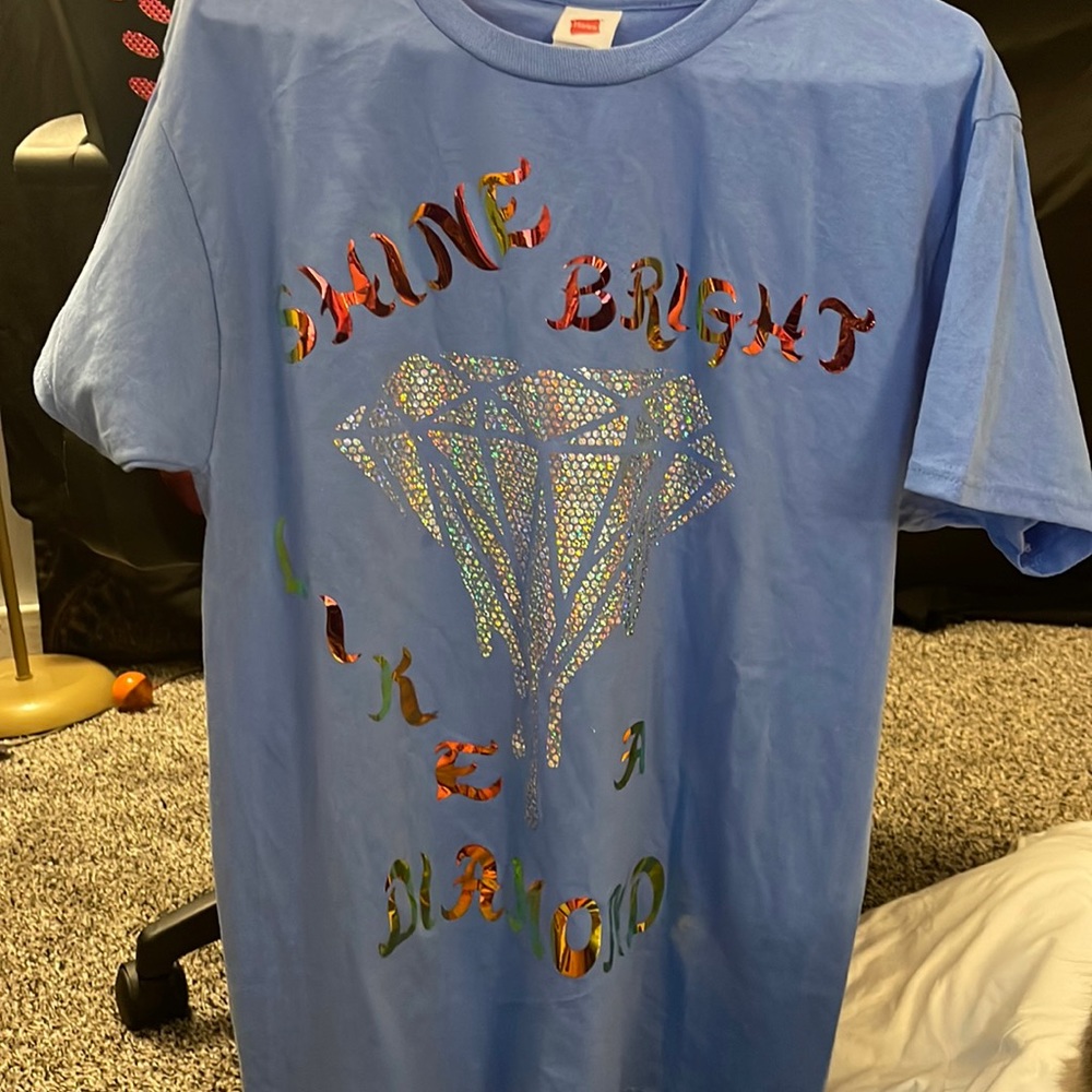 CUSTOMIZE YOUR OWN T SHIRT